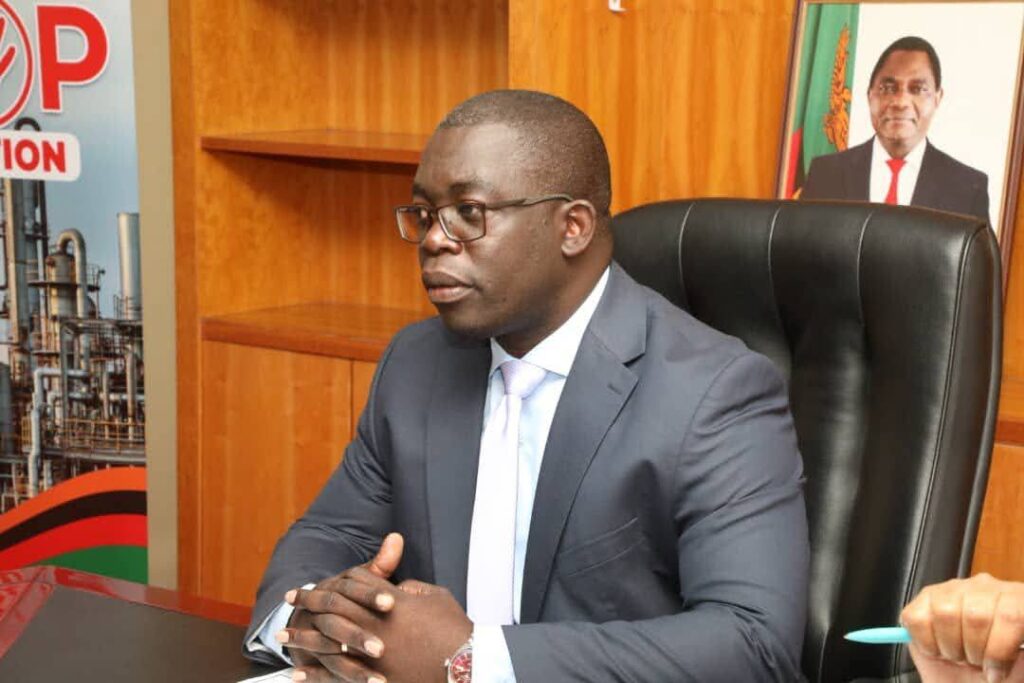 MINISTER CLARIFIES STANCE ON PRICE CONTROLS